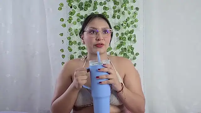 Snapshot of Ambermuse7 chatting on June 11, 2026, 6:50 pm Ambermuse7 online show from June 11, 2026, 6:50 pm