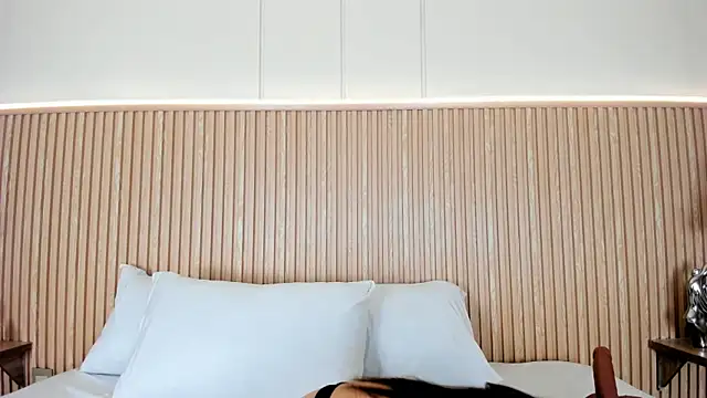 NahimiThompson online show from February 27, 2026, 7:36 pm