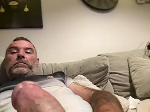 Snapshot of plymouthlad82 chatting on June 10, 2026, 11:13 pm plymouthlad82 online show from June 10, 2026, 11:13 pm