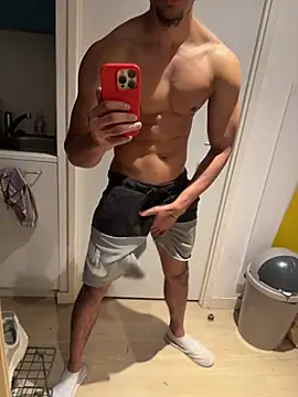 bigDickParis92 online show from April 4, 2026, 3:38 am