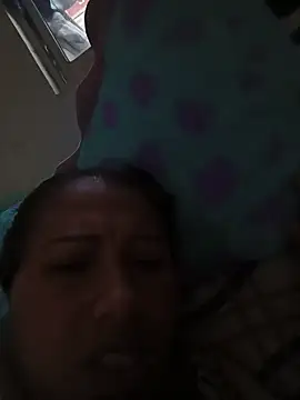 Snapshot of marimar_24 chatting on November 4, 2025, 10:31 pm marimar 24 online show from November 4, 2025, 10:31 pm