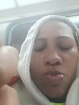 Snapshot of marimar_24 chatting on December 17, 2025, 9:54 pm marimar 24 online show from December 17, 2025, 9:54 pm