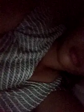 lyn cute18 online show from October 26, 2025, 3:51 pm