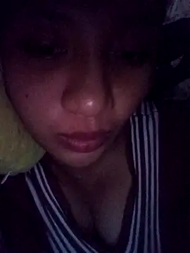 lyn cute18 online show from October 30, 2025, 3:24 pm