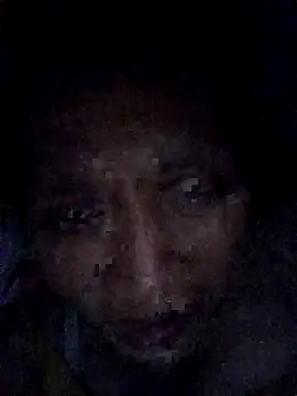 lyn cute18 online show from November 6, 2025, 1:56 pm