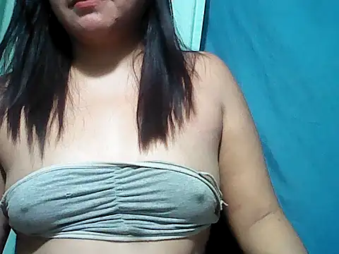 Snapshot of lady_pam2025 chatting on April 10, 2026, 1:00 am lady pam2025 online show from April 10, 2026, 1:00 am