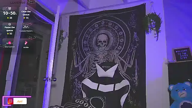 Dalia Vorhees online show from December 5, 2025, 1:25 am