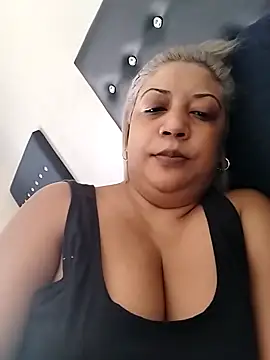 IndianLara online show from November 19, 2025, 5:29 am