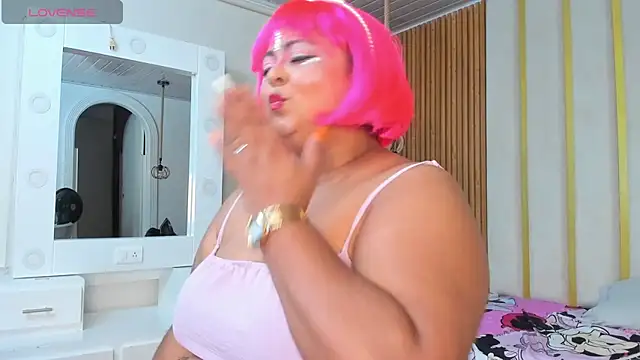 Snapshot of Hanna_curvy_ chatting on October 25, 2025, 11:29 am Hanna curvy online show from October 25, 2025, 11:29 am