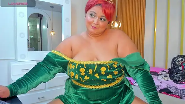 Snapshot of Hanna_curvy_ chatting on October 28, 2025, 11:58 am Hanna curvy online show from October 28, 2025, 11:58 am