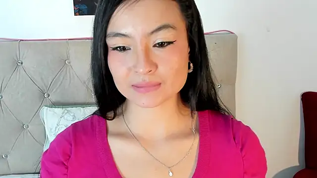 amber smiteh online show from November 18, 2025, 11:36 am