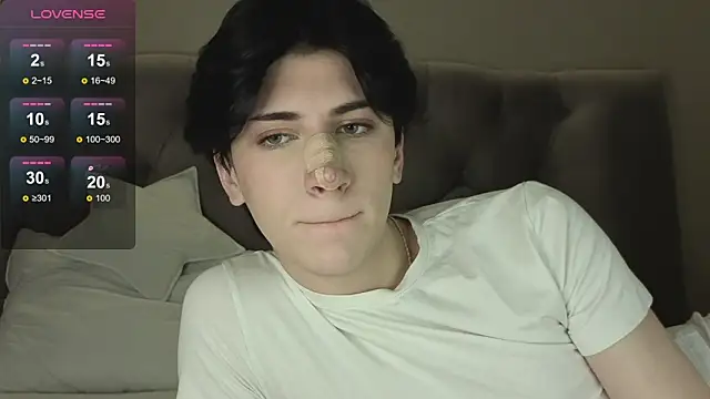 Oliver star boy  online show from February 22, 2026, 4:16 pm