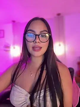 Snapshot of amber_white15 chatting on February 19, 2026, 2:40 am amber white15 online show from February 19, 2026, 2:40 am