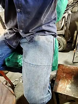 Snapshot of Pollasexi chatting on December 2, 2025, 1:39 pm Pollasexi online show from December 2, 2025, 1:39 pm