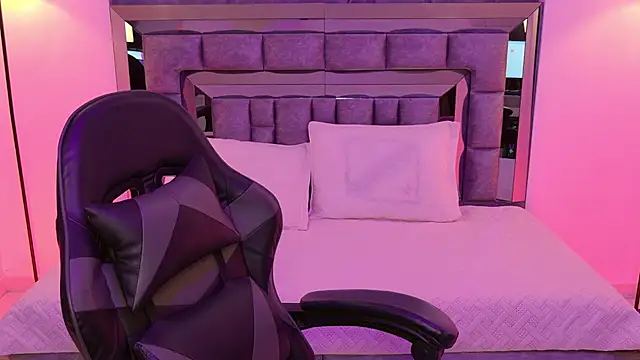 Bella Clark2 online show from November 29, 2025, 4:15 am