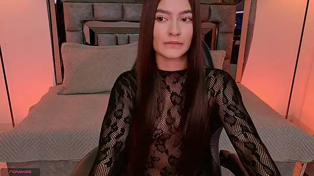 Snapshot of Bella_Clark2 chatting on May 3, 2026, 12:05 am Bella Clark2 online show from May 3, 2026, 12:05 am