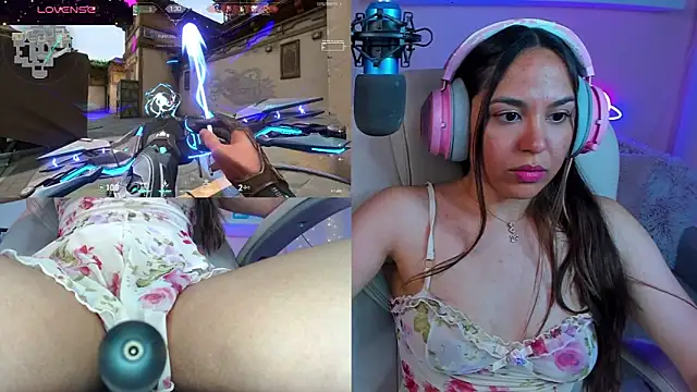 VenusIsLove  online show from February 2, 2025, 9:23 pm