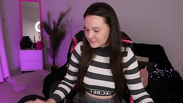 Snapshot of NikolFelix chatting on October 27, 2025, 3:05 pm NikolFelix online show from October 27, 2025, 3:05 pm