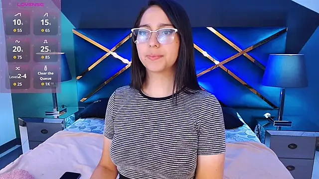 Snapshot of LexyBlaze_ chatting on April 12, 2026, 11:26 am LexyBlaze online show from April 12, 2026, 11:26 am