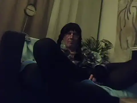 Snapshot of MannenKut chatting on November 26, 2025, 1:39 am MannenKut online show from November 26, 2025, 1:39 am