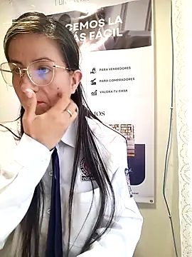 Valentina--1 online show from February 18, 2026, 12:01 pm