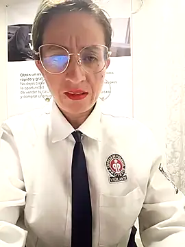 Snapshot of Valentina--1 chatting on May 4, 2026, 10:11 am Valentina--1 online show from May 4, 2026, 10:11 am