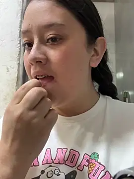 chanelketty online show from December 14, 2025, 2:55 pm