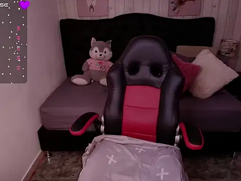 Snapshot of _Rachel_Jones_ chatting on February 18, 2026, 9:55 pm Rachel Jones online show from February 18, 2026, 9:55 pm