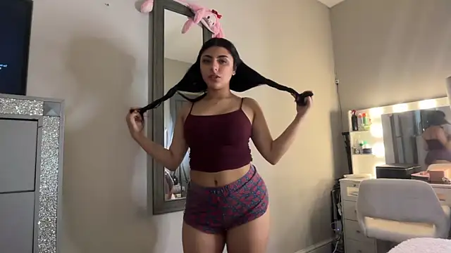 Sophiasecretsx online show from March 26, 2026, 1:28 pm