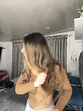 sarah honey   online show from October 28, 2025, 10:52 am