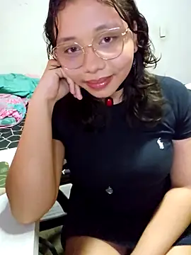 Sapphire024 online show from October 25, 2025, 5:37 am