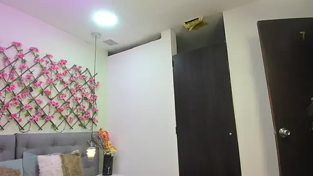 Pink Soul online show from October 26, 2025, 12:49 am