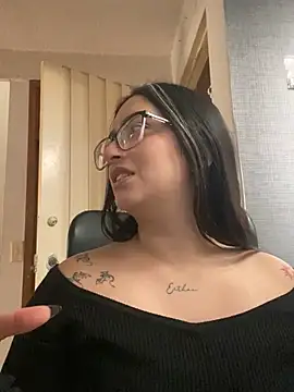 Kloe Novoa online show from February 19, 2026, 1:40 pm