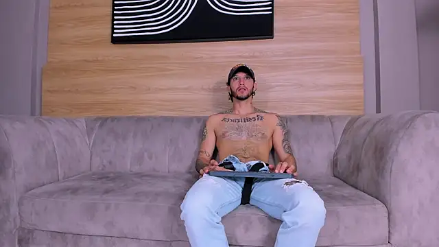 tonny  08 online show from October 25, 2025, 1:29 pm