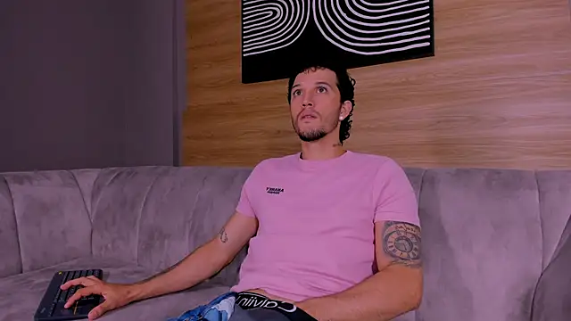 tonny  08 online show from November 18, 2025, 2:43 pm