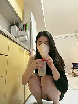 akimix xoxo online show from March 6, 2026, 4:14 pm