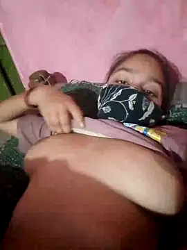 Poonam12A online show from February 28, 2026, 10:33 pm