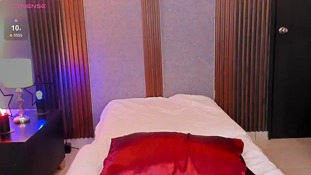 alana hard  online show from November 11, 2025, 4:01 am