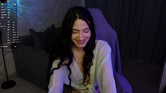 Mulan Lo online show from March 29, 2026, 11:05 pm