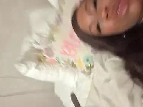 Snapshot of SweetieP11 chatting on November 1, 2025, 6:26 am SweetieP11 online show from November 1, 2025, 6:26 am