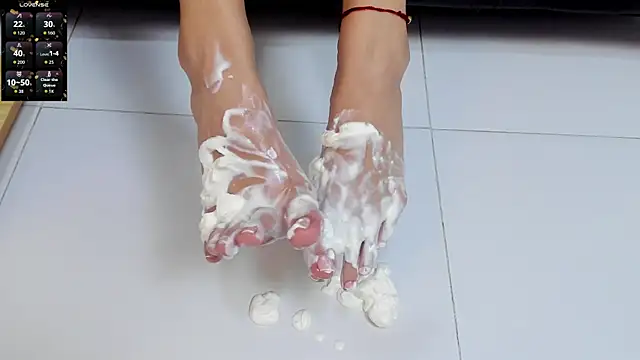 Snapshot of CloePerson chatting on February 19, 2026, 3:52 pm CloePerson online show from February 19, 2026, 3:52 pm