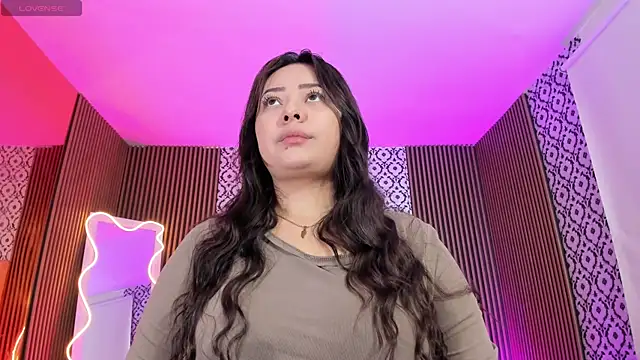 damii tay1 online show from April 20, 2026, 3:31 am