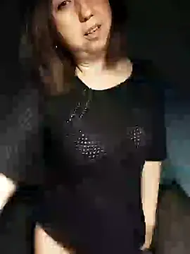 MaryKiki5619 online show from December 16, 2025, 10:37 pm