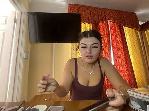 Snapshot of rosie-hipstergal chatting on June 15, 2026, 1:46 pm rosie-hipstergal online show from June 15, 2026, 1:46 pm