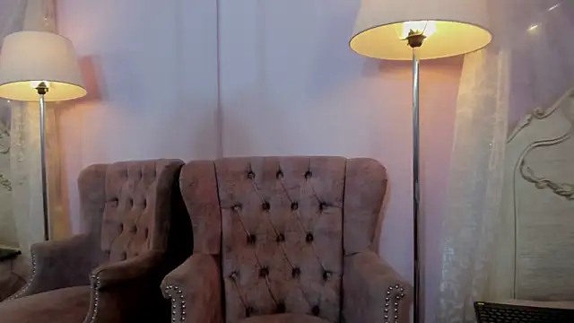 Tamy Ruiiz online show from November 7, 2025, 2:06 pm