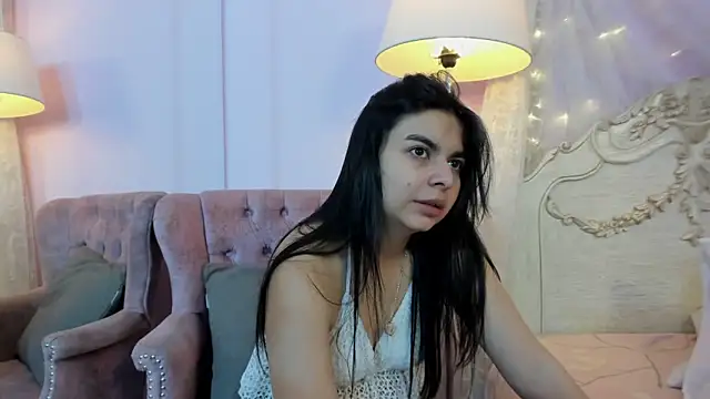 Tamy Ruiiz online show from November 11, 2025, 1:33 pm