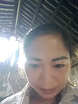 Snapshot of yeu-yeu chatting on October 28, 2025, 1:42 am yeu-yeu online show from October 28, 2025, 1:42 am