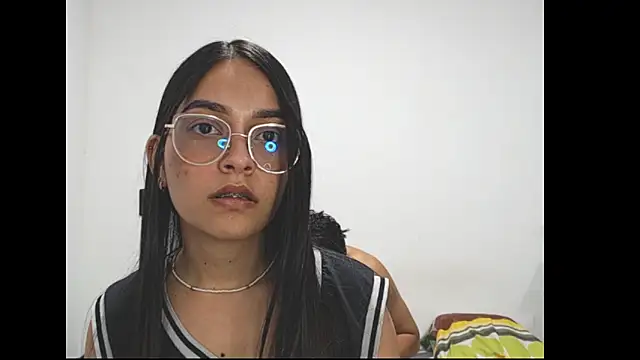 ALICE JULIETA online show from November 4, 2025, 12:54 am