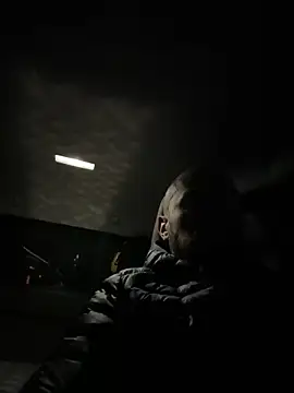 davi73d online show from December 15, 2025, 9:30 pm