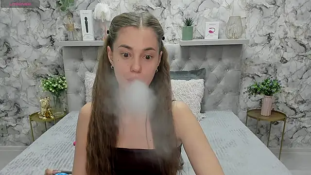 CandysSweet online show from June 23, 2026, 1:14 am